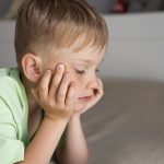 чому синяки під очима